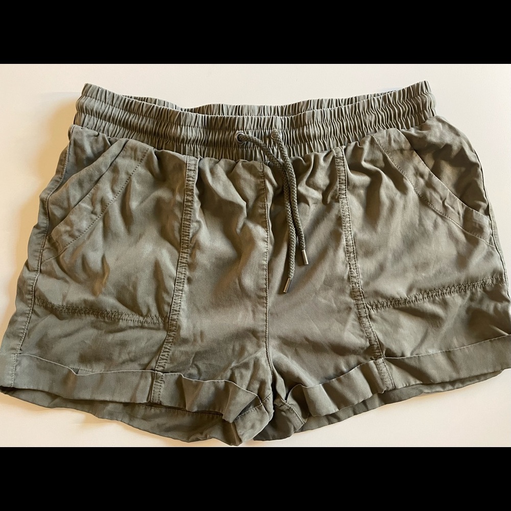 Army green summer shorts
